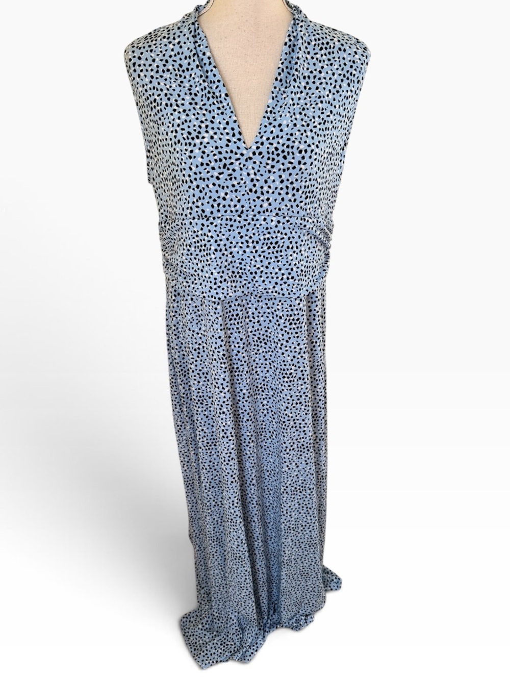 Vince Camuto Light Blue/White/Black Flecks Jersey Sleeveless V-Neck Maxi Dress